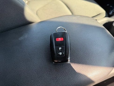 Used 2024 Toyota RAV4 XLE image 29