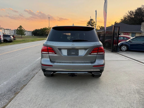 Used 2016 Mercedes-Benz GLE 300d 4MATIC image 9