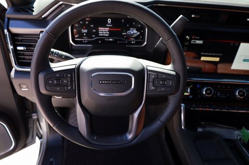 Used 2025 GMC Sierra 2500 Denali Ultimate image 17