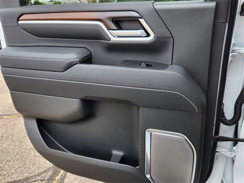 New 2025 GMC Sierra 2500 Denali w/ Denali Reserve Package image 12