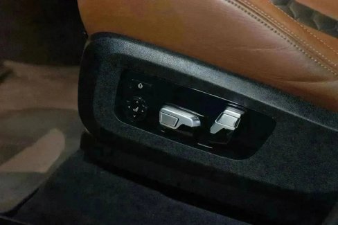 Used 2022 BMW X5 M w/ Competition Package 2 image 21