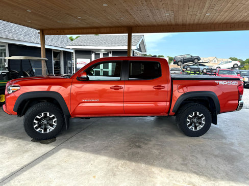 Used 2017 Toyota Tacoma TRD Off-Road image 7