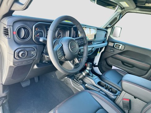 New 2025 Jeep Wrangler Unlimited Rubicon image 9