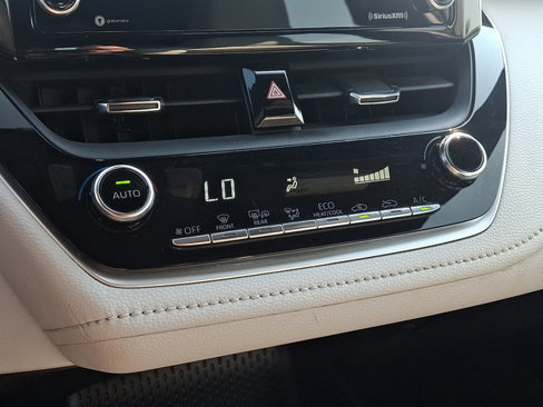 Used 2022 Toyota Corolla SE image 15