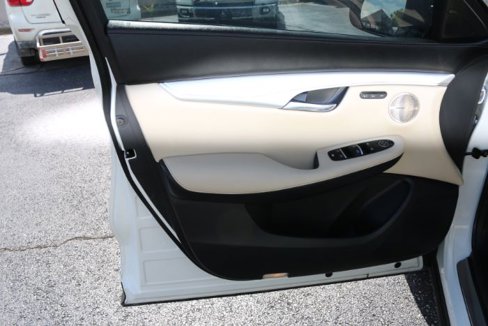 Used 2019 INFINITI QX50 Essential w/ Premium Heat Package image 18