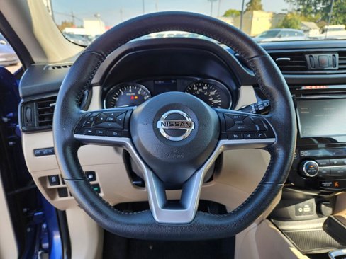 Used 2020 Nissan Rogue SV image 18