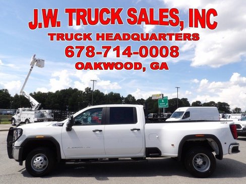 Used 2024 GMC Sierra 3500 Pro image 2