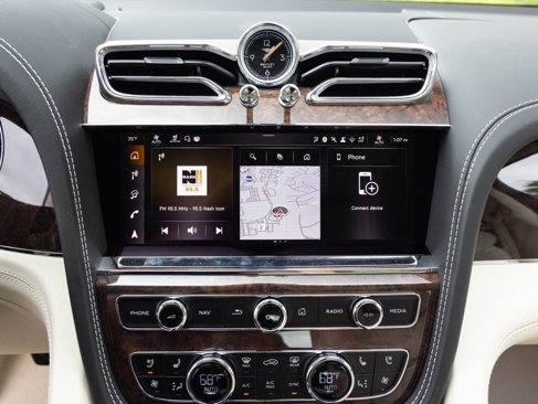 New 2025 Bentley Bentayga image 35
