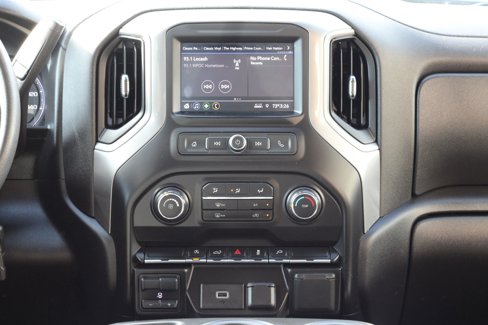 Used 2020 Chevrolet Silverado 1500 Custom w/ Custom Value Package image 17