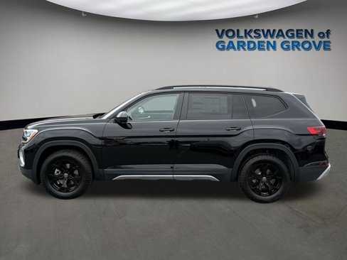 New 2025 Volkswagen Atlas Peak Edition SE image 6