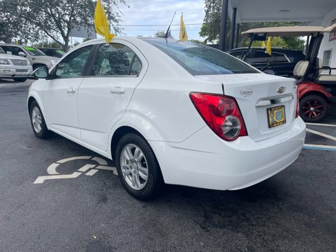 Used 2013 Chevrolet Sonic LT image 5
