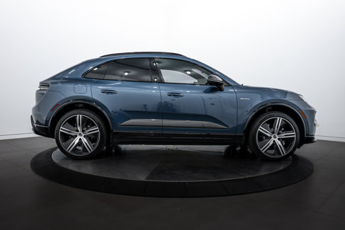 New 2025 Porsche Macan Turbo Electric image 8