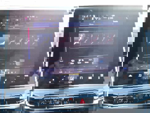 New 2026 Jeep Compass Latitude image 28