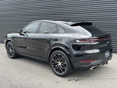 Certified 2024 Porsche Cayenne Coupe image 3
