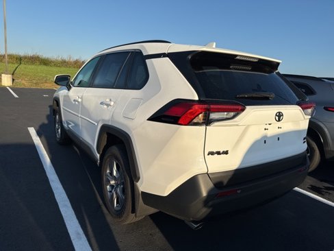 Used 2025 Toyota RAV4 XLE w/ Convenience Package image 13