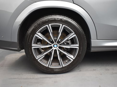 Used 2025 BMW X6 xDrive40i image 19