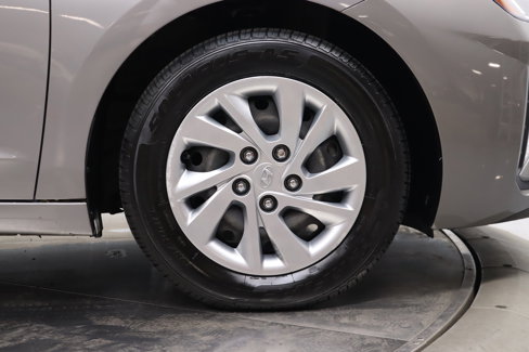 Used 2020 Hyundai Elantra SE w/ Cargo Package (C1) image 30