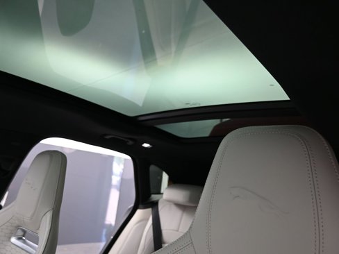 New 2026 Jaguar F-PACE R-Dynamic S image 30