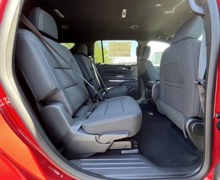 New 2026 Chevrolet Traverse LT image 17
