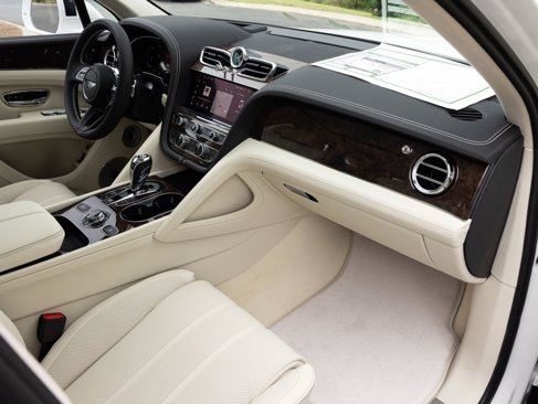 New 2025 Bentley Bentayga image 4