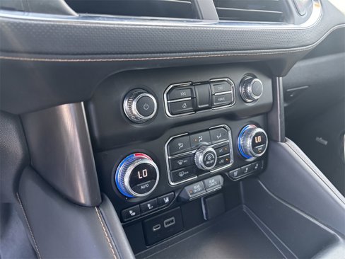 Used 2022 GMC Yukon AT4 image 18