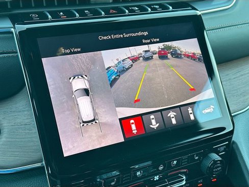 New 2025 Jeep Grand Cherokee Summit image 9