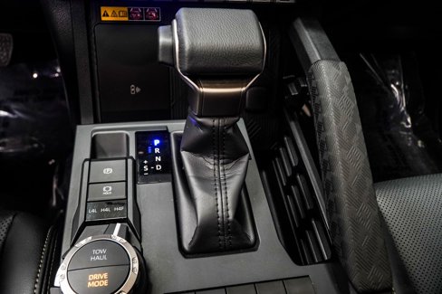 Used 2025 Toyota Tacoma Limited image 19