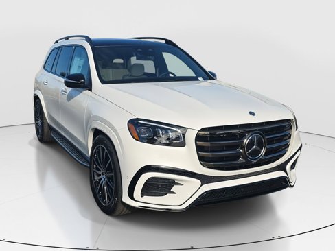 New 2026 Mercedes-Benz GLS 580 4MATIC image 3