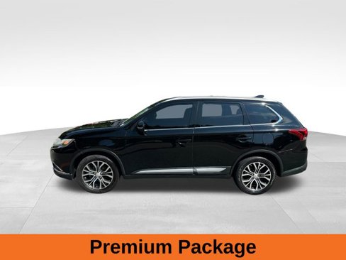 Used 2017 Mitsubishi Outlander SEL image 2