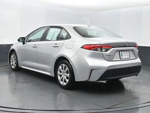 Used 2024 Toyota Corolla LE image 9