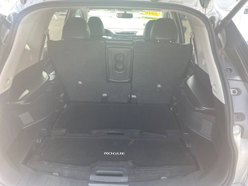 Used 2016 Nissan Rogue SL image 9