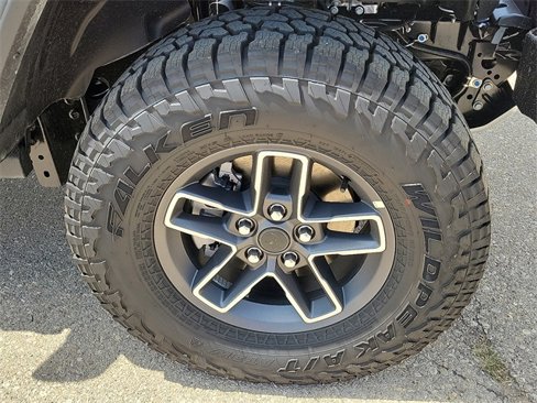 New 2025 Jeep Gladiator Mojave image 7