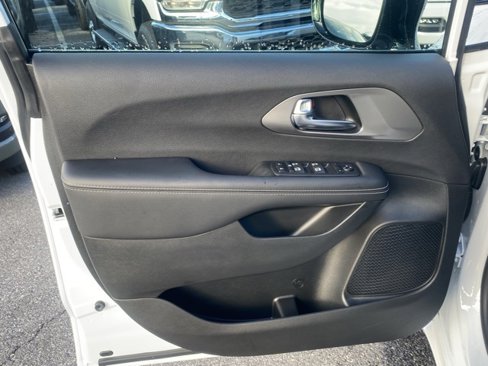New 2026 Chrysler Voyager LX image 12
