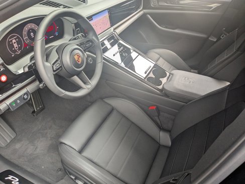 New 2025 Porsche Panamera 4 image 5