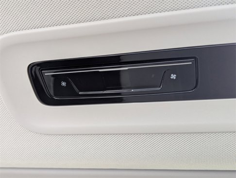New 2025 Volkswagen ID. Buzz Pro S Plus image 27