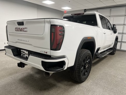 Used 2024 GMC Sierra 3500 AT4 w/ AT4 Preferred Package image 11