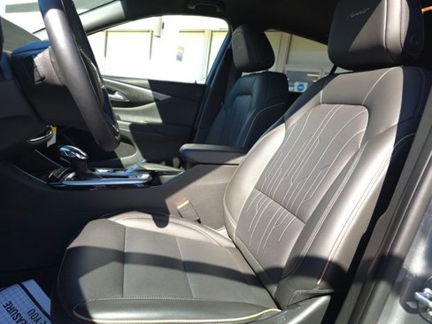 Used 2024 Buick Envista Avenir image 9