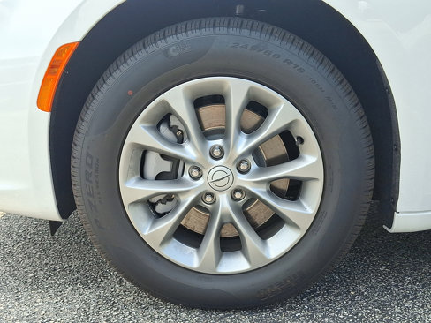 New 2025 Chrysler Pacifica Select image 20