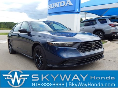 New 2025 Honda Accord SE image 1
