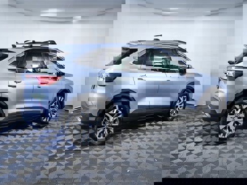 Certified 2022 Ford Escape Titanium image 8