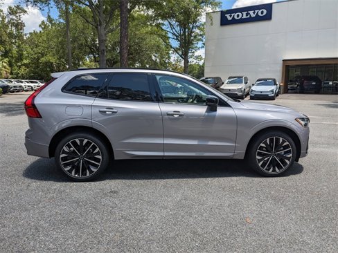 New 2026 Volvo XC60 B5 Ultra w/ Climate Package image 3