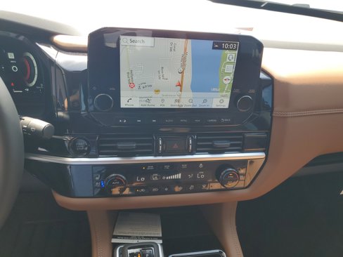 New 2025 Nissan Pathfinder Platinum image 8