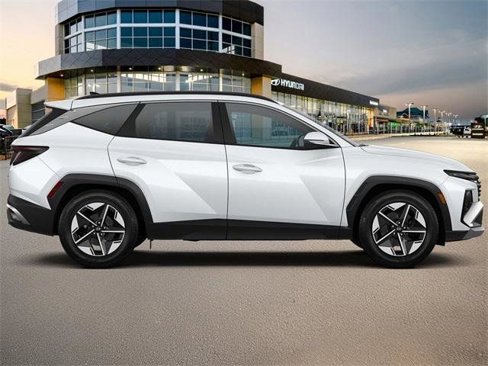 Certified 2025 Hyundai Tucson SEL image 9