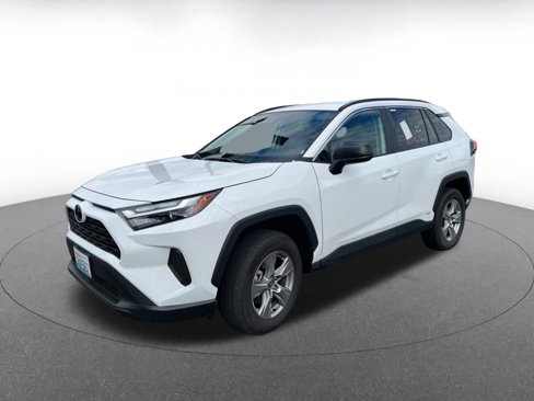 Used 2025 Toyota RAV4 LE image 3