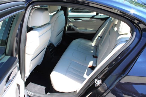Used 2018 BMW M550i xDrive image 24