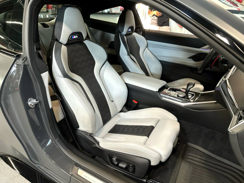 Used 2022 BMW M4 Competition w/ M Carbon Exterior Package image 27