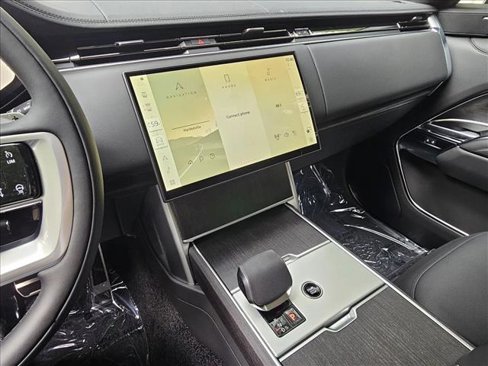 New 2025 Land Rover Range Rover SE image 12