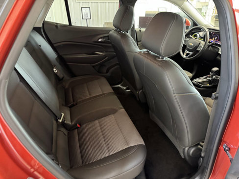 Used 2024 Chevrolet Trax LT w/ Driver Confidence Package image 35