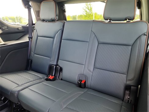 New 2026 GMC Yukon AT4 w/ AT4 Premium Plus Package image 17