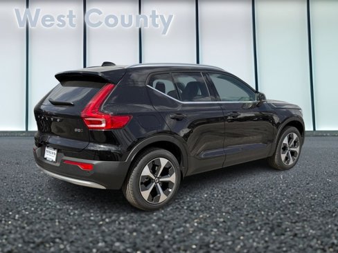 New 2025 Volvo XC40 B5 Core w/ Protection Package Premier image 3